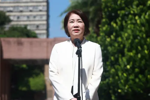 快訊／屏東縣跟進　周春米宣布：高國中小營養午餐全面補助
