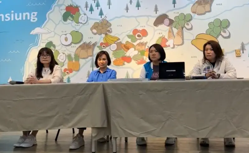 ▲興達電廠9日爆料，立委柯志恩（左2）與高雄市議員邱于軒（右2）今日開記者會說，他接獲台電工程工程師踢爆，興達電廠爆炸的原因，是發生爆炸的新二號機使用的法蘭有瑕疵，而台電不顧公共安全，逕自放寬機器商轉振動的幅度，造成新機零件過度磨損。（圖／翻攝邱于軒臉書）