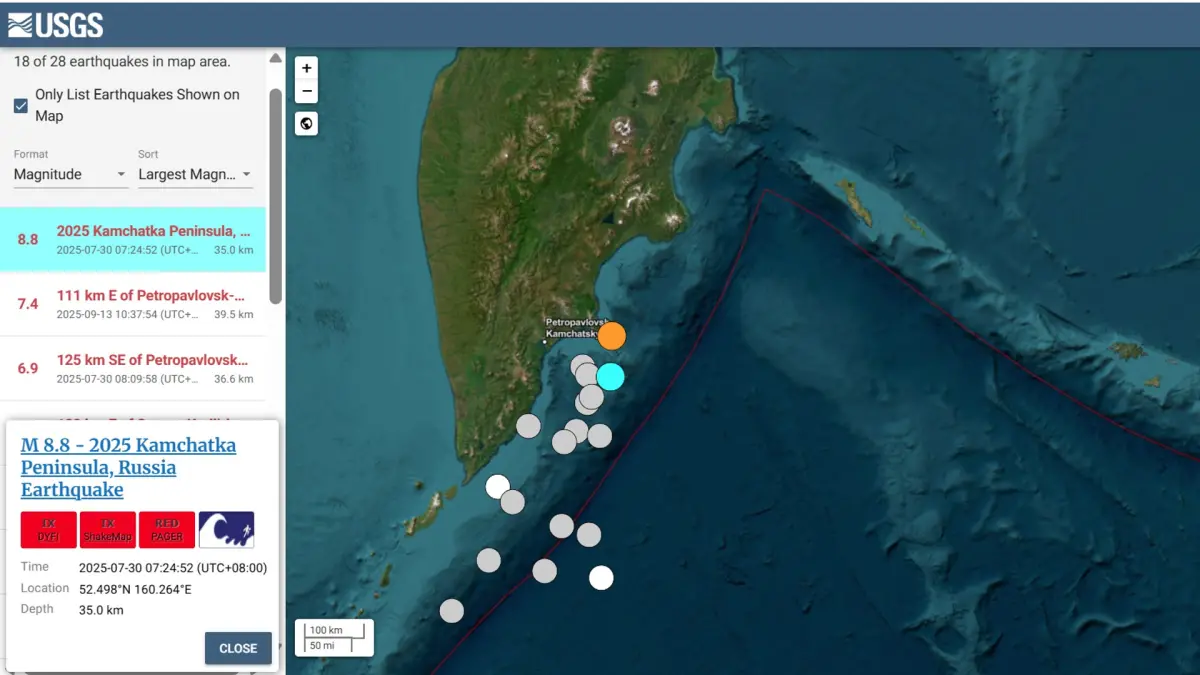 ▲俄羅斯今發生規模7.4強震（震央為橘色點），是7月底規模8.8強震（震央為藍色點）的餘震。（圖／郭鎧紋提供）