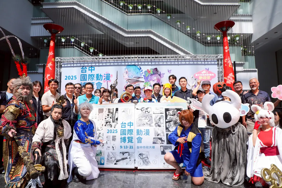 cosplay必朝聖 中市府大樓變身動漫地標