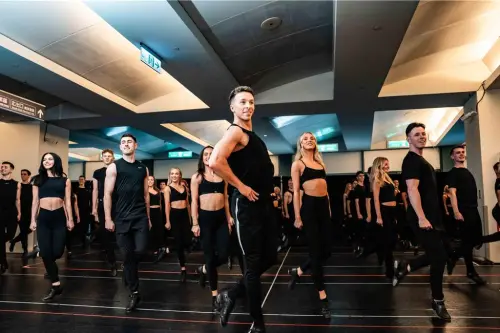 ▲愛爾蘭知名蹄踏舞劇《火焰之舞》第8次來台，舞者都很喜歡台灣觀眾的活力。（圖／寬宏藝術提供）