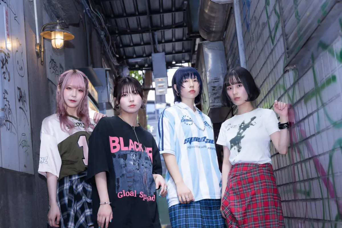 ▲Faulieu.成員Ayano（左起）、Canaco、Mimori、Kaho首度來台，許願逛九份、一人吃一片雞排。（圖／雅慕斯娛樂）