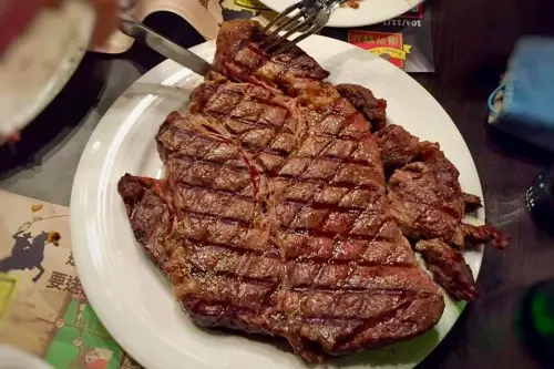 三芝名店「邊界驛站」傳頂讓！40盎司大牛排賣18年　眾望有人接手
