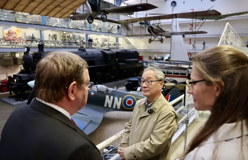 ▲文化部長李遠近日也為了「2025台灣歐洲文化年」先後拜訪法國、捷克，尋找更多文化交流及合作機會。（圖 / 文化部提供）