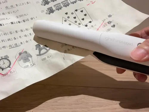 ▲離子夾妙用實測。（圖／記黃韻文攝）