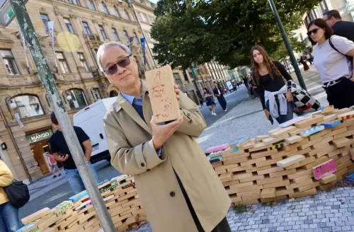 ▲文化部長李遠近日也為了「2025台灣歐洲文化年」先後拜訪法國、捷克，尋找更多文化交流及合作機會。（圖 / 文化部提供）