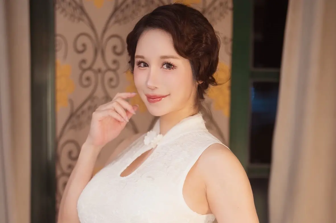 ▲H級辣模辛尤里6月才分享懷孕6到7個月的好消息，但沒想到今（13）日，竟宣布在產前2周離婚，結束3個月的短命婚姻，表示決定去父留子。（圖／辛尤里FB）