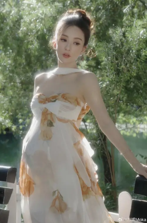 ▲方媛在懷孕後身材依舊完美，氣色也十分紅潤。（圖／方媛 微博）