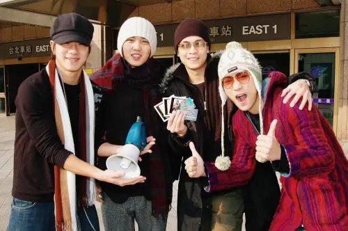 ▲Kido（右）曾出現在林俊傑演唱會舞群中，是專業的舞蹈老師。（圖／翻攝自Kido IG@kido_cheng）