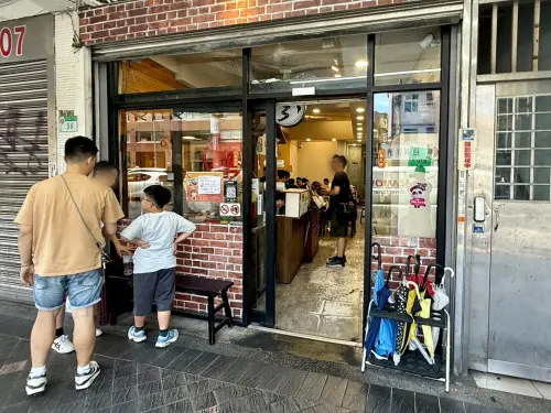 ▲東引快刀手光復店。（圖／記者黃韻文攝）