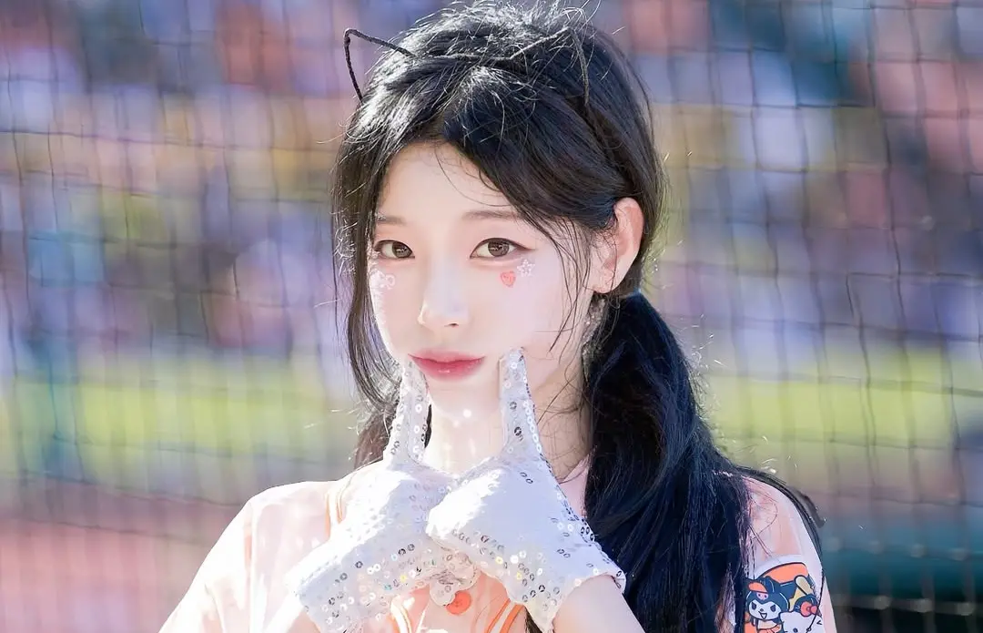 ▲趙娟週（如圖）離開2年經紀公司2S SPOTAINMENT，稍早公司回應雙方合約已於2025年12月31日正式結束，「本公司尊重其決定，並給予最誠摯的支持與祝福」。。（圖／趙娟週IG@jjuya_o0o）