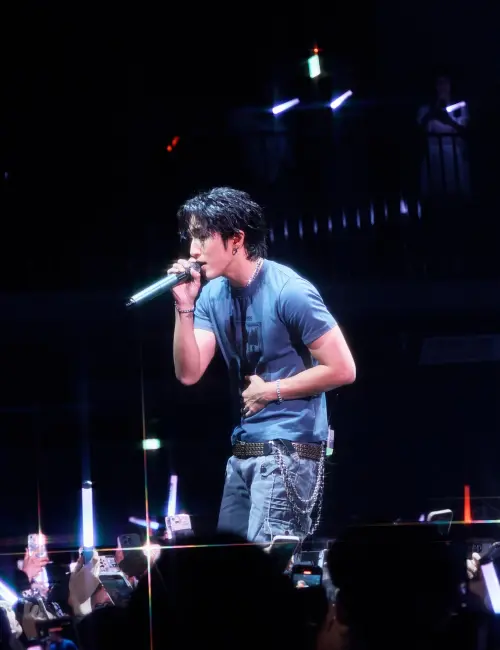 ▲婁峻碩（如圖）一連兩日在台中Legacy開唱，歌單準備充分，如同在小巨蛋開唱的規格。（圖／伊弗龐金有限公司提供）