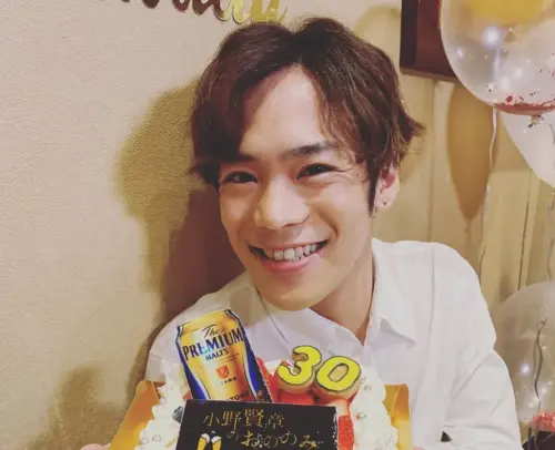 ▲小野賢章也是日本天王級聲優，曾飾演《影子籃球員》黑子哲也等角色。（圖／IG@kenshoono1005）