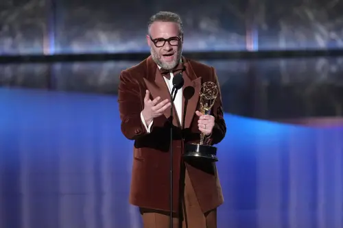 艾美獎／賽斯羅根獲喜劇視帝曝人生首度拿獎　珍史瑪特百發百中
