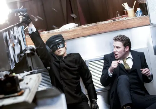 ▲賽斯羅根（右）在台灣觀眾心目中最熟的應該是和周杰倫（左）合演過《青蜂俠》，他也因此有來台灣出席首映會。（圖／摘自IMDb）