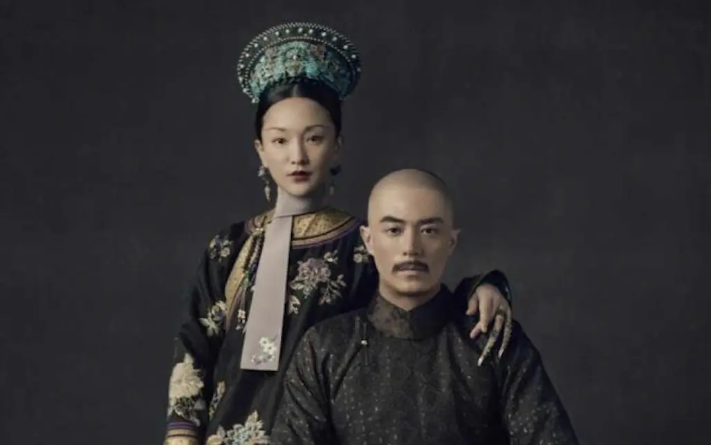 ▲周迅（左）被爆在拍攝《如懿傳》時刪改霍建華（右）台詞，害他壓力大到胃痛，今官方影友會不忍澄清這些年對周迅的不實謠言。（圖／衛視中文台、中天娛樂台提供）