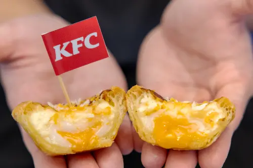 ▲肯德基把中秋節月餅變「奶皇流心Q蛋撻」9月16日開吃。（圖／肯德基提供）