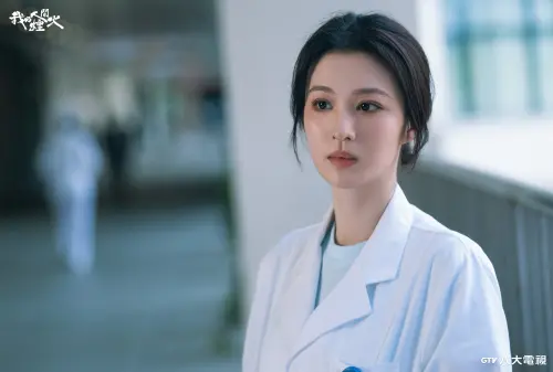 ▲楊洋(左)、王楚然(右)在《我的人間煙火》裡久別重逢，互相扶持。（八大提供）