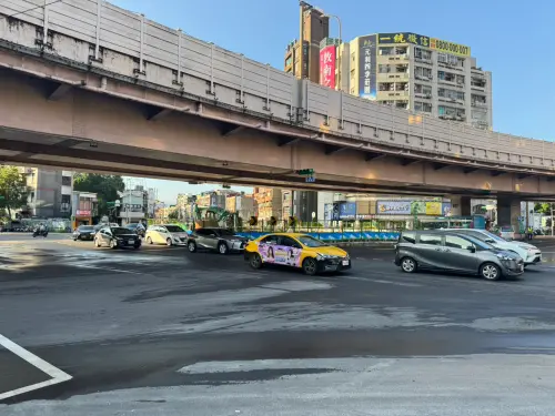 ▲公館圓環13日動工拆除後今（15）日首遇上班日，台北市副市長李四川一早坐鎮。（圖／台北市政府提供）