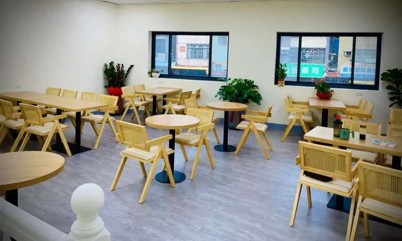 ▲新竹拉凡德手作烘焙坊惡性倒閉，總部負責人失聯。圖為加盟店拉凡德手作烘焙坊-頭份自強店。（圖／翻攝自拉凡德手作烘焙坊-頭份自強店）