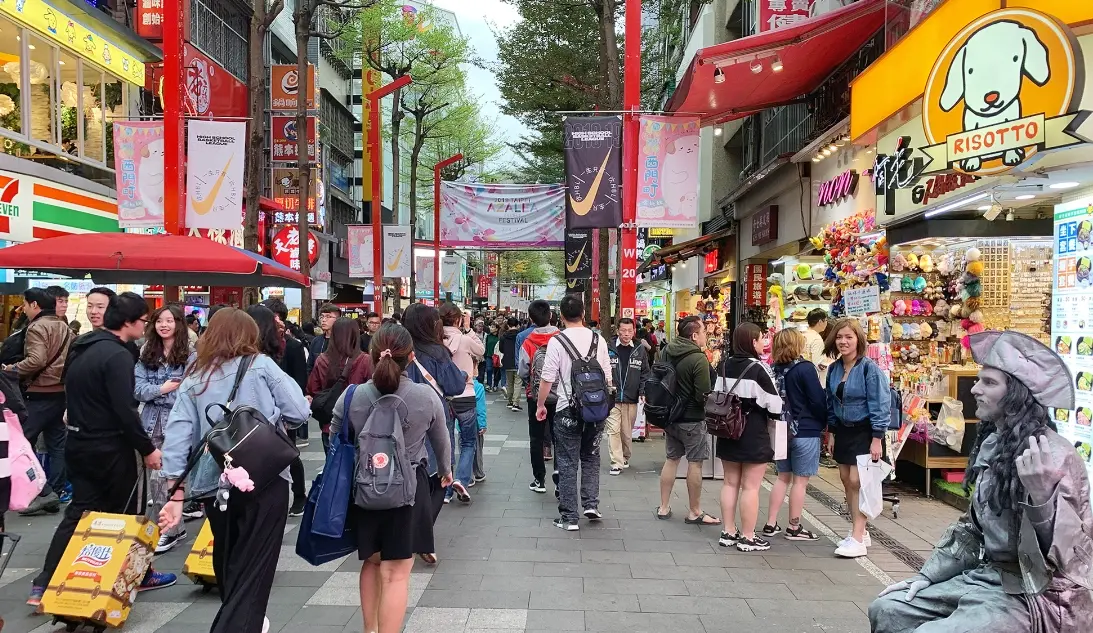 台北最強景點又升級了！激似日本街景：以為道頓堀 狂吸1954萬人
