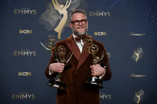 ▲自稱一輩子從來沒有得過任何獎的賽斯羅根，在在77屆艾美獎大出風頭，連奪4獎，編導演與製作的才華全都受到肯定，成為典禮上最風光的獲獎人。（圖／美聯社／達志影像）