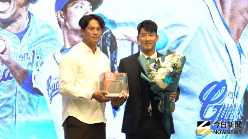 林哲瑄引退隊友淚崩！高國輝喊話：一起在新莊領年輕選手邁向勝利
