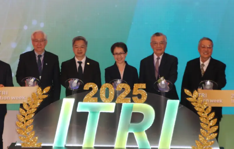 ▲蕭美琴強調，全球正面臨許多挑戰，「困境從來不會阻止台灣人找到好方法」，也期待工研院可以在未來為台灣帶來更多造山者、造浪者。（圖／記者鍾泓良攝影）