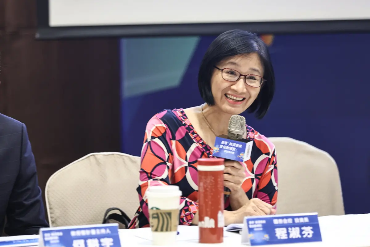 ▲國泰金控今（15）日估明年經濟成長率僅2%，不過，前外資天后、國泰金投資長程淑芬表示，沒必要要過度擔心明年股市，「沒特別便宜，也沒有太貴」，並提出選股建議。（圖／國泰金提供）