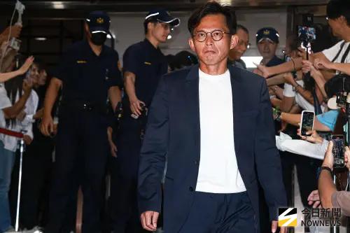 狗仔回報黃國昌對話紀錄曝光！民進黨轟：還要繼續裝死？
