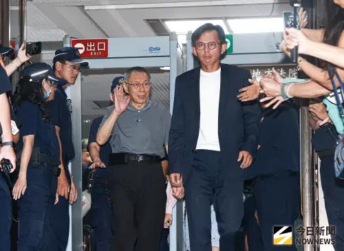 柯文哲、黃國昌緊咬「1政治操作」！律師曝：李文宗當庭打臉
