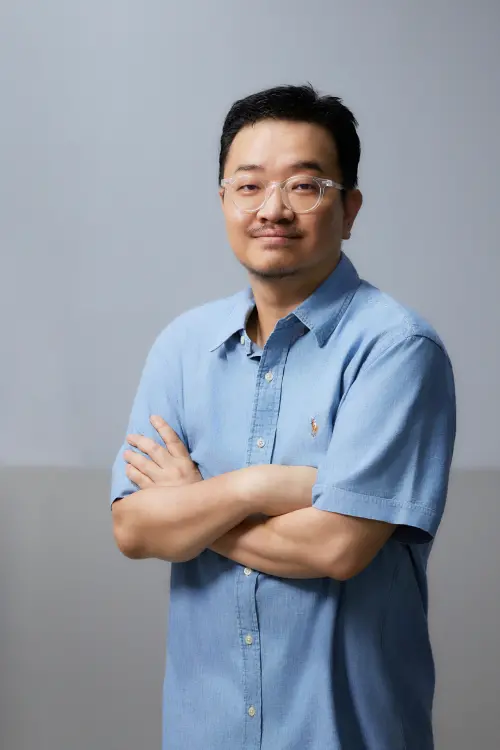 ▲《屍速列車》、《地獄公使》導演延尚昊最新執導作品《醜得要命》在韓上映，叫好叫座。（圖／2025 Plus M Entertainment and WOWPOINT All Rights Reserved）