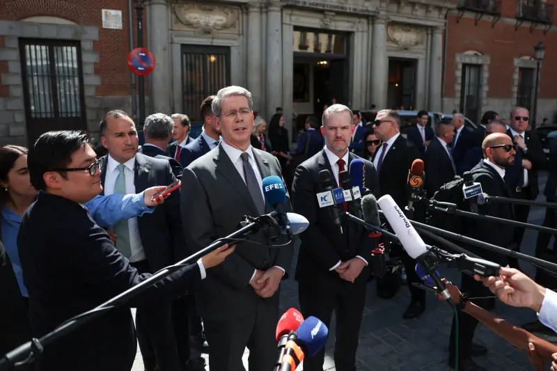 ▲中美經貿會談結束後，美國財政部長貝森特接受媒體訪問。（圖／路透社／達志影像）