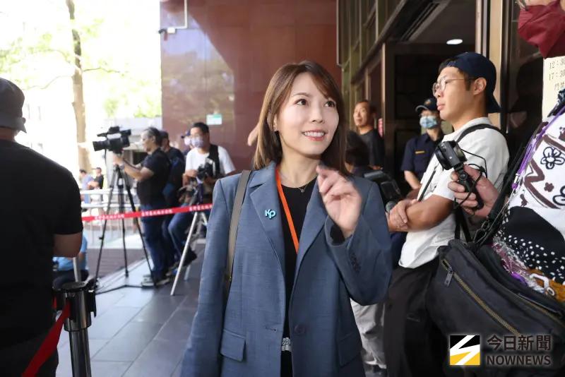▲民眾黨立院黨團主任陳智菡昨旁聽柯文哲案開庭，她坦言柯文哲維持交保讓她感到如釋重負。（圖／記者吳翊緁攝）