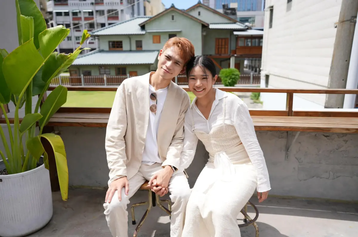 ▲張家寧（右）提告母親曾淑惠，外界譽為「大義滅親」，但法律名師廖震指出，賠償最終仍回張家，形同左手打右手，更直言Andy（左）若要維護權益，必須另案自救，否則恐淪為家族戲碼的陪襯。（圖／翻攝自臉書眾量級CROWD）