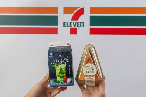 ▲晶華酒店主廚監製「紅心芭樂起司蛋糕」，更首次聯名推出無酒精的「荔枝莫希朵」。（圖／7-11提供）