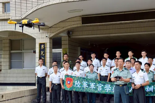 陸官無人機證照班全員獲證　培育科技戰力
