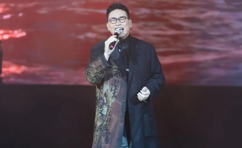 ▲蘇永康（如圖）因23年前吸毒舊案遭抵制，近期中國的演唱會已喊卡，他在IG上公開發表道歉聲明，強調沒忘記過自己的錯誤，太太也在底下留言永遠支持他。（圖／翻攝自William So Wing Hong 蘇永康FB）