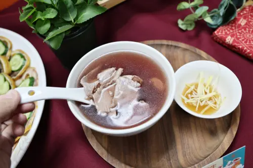 ▲台南有不少街頭美食牛肉湯也是其中經典之一。(圖／南市府提供) 