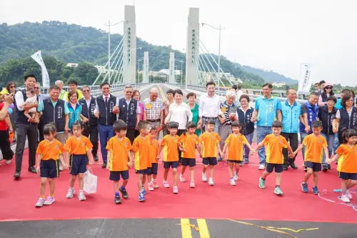 台中「埤豐橋」提前4個月完工通車　東豐快建設穩步推進
