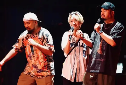 ▲Lulu（中）與前後任雙入圍金鐘心境曝！自嘲肉身搞笑：真的要這麼綜藝嗎。（圖／Lulu 黃路梓茵FB）