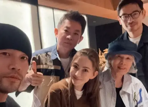 周杰倫為媽慶生！阿Ken撩妹金句逗笑她 周董驚：很少男人能做到