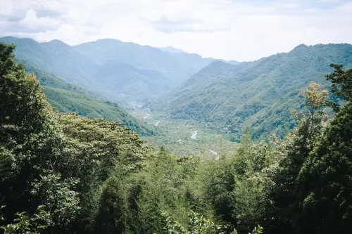 ▲薰衣草森林驚傳熄燈！21年歷史的新竹尖石店，證實營業至9月29日。（圖／翻攝自薰衣草森林FB）