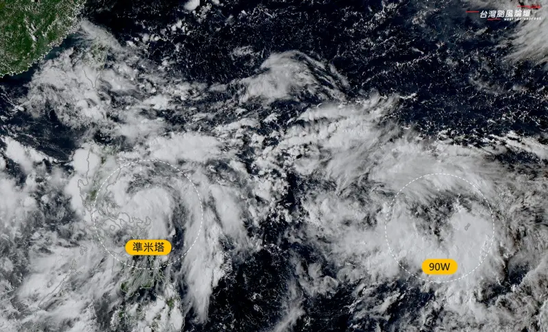 ▲菲律賓東方外海，最快週末也有「樺加沙颱風」生成的可能，下週路過台灣附近的機率很高。（圖／「台灣颱風論壇｜天氣特急」臉書）