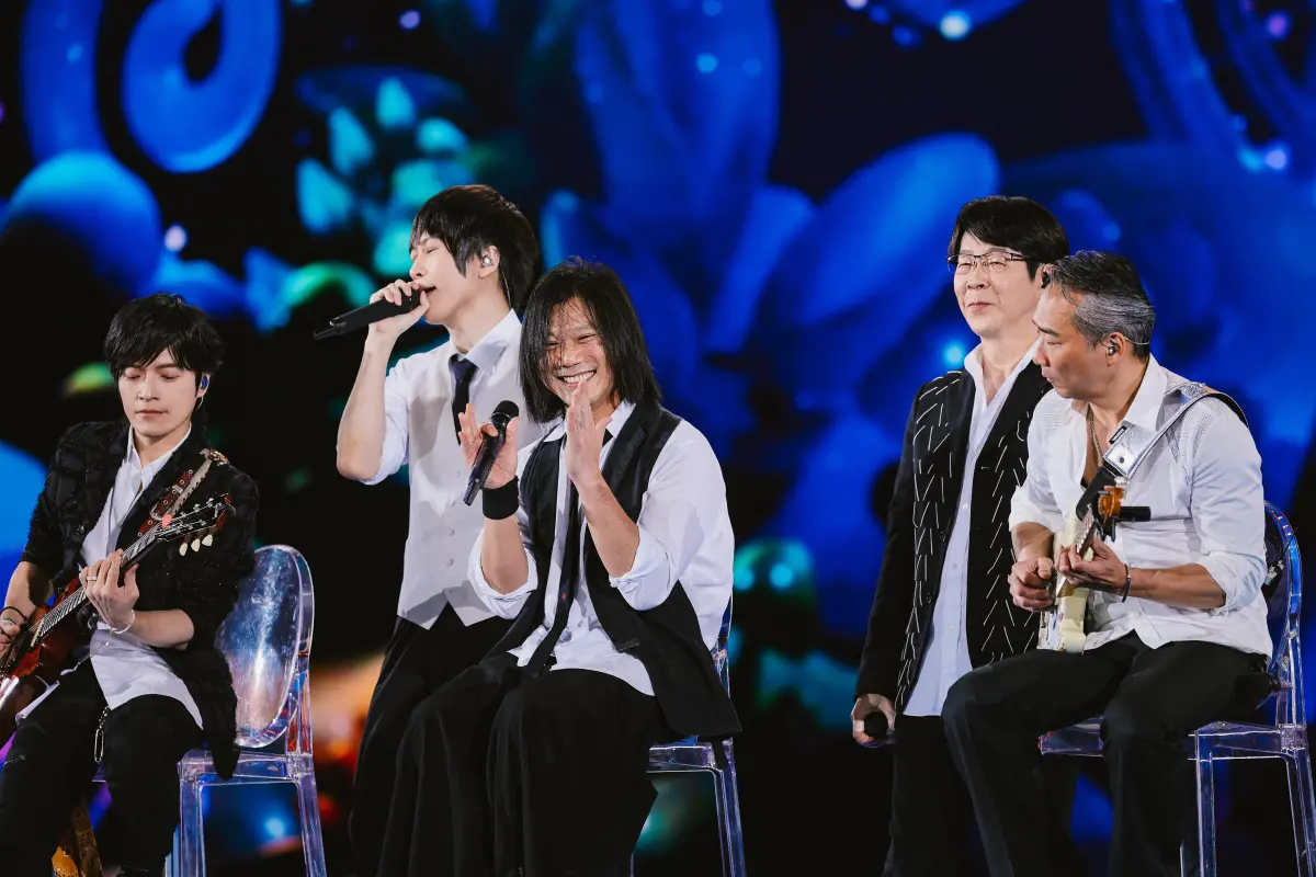 ▲五月天《回到那一天》演唱會今（27）日起在台中開唱。《NOWNEWS今日新聞》特別整理看演唱會攻略，包含安檢規定、免費接駁車及交通管制資訊，讓看演唱會更順利。（圖／相信音樂提供）