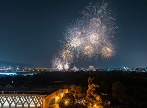 ▲南投縣今晚在南投市南天府道濟禪寺旁試放國慶焰火。（圖／南投縣政府提供，2025.09.16）