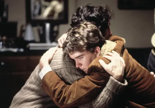 ▲勞勃瑞福執導的《凡夫俗子》呈現男性在家庭生活中也會有苦說不出，充滿委屈，上映後引發廣大討論，也成為奧斯卡金像獎的大贏家。（圖／摘自IMDb）