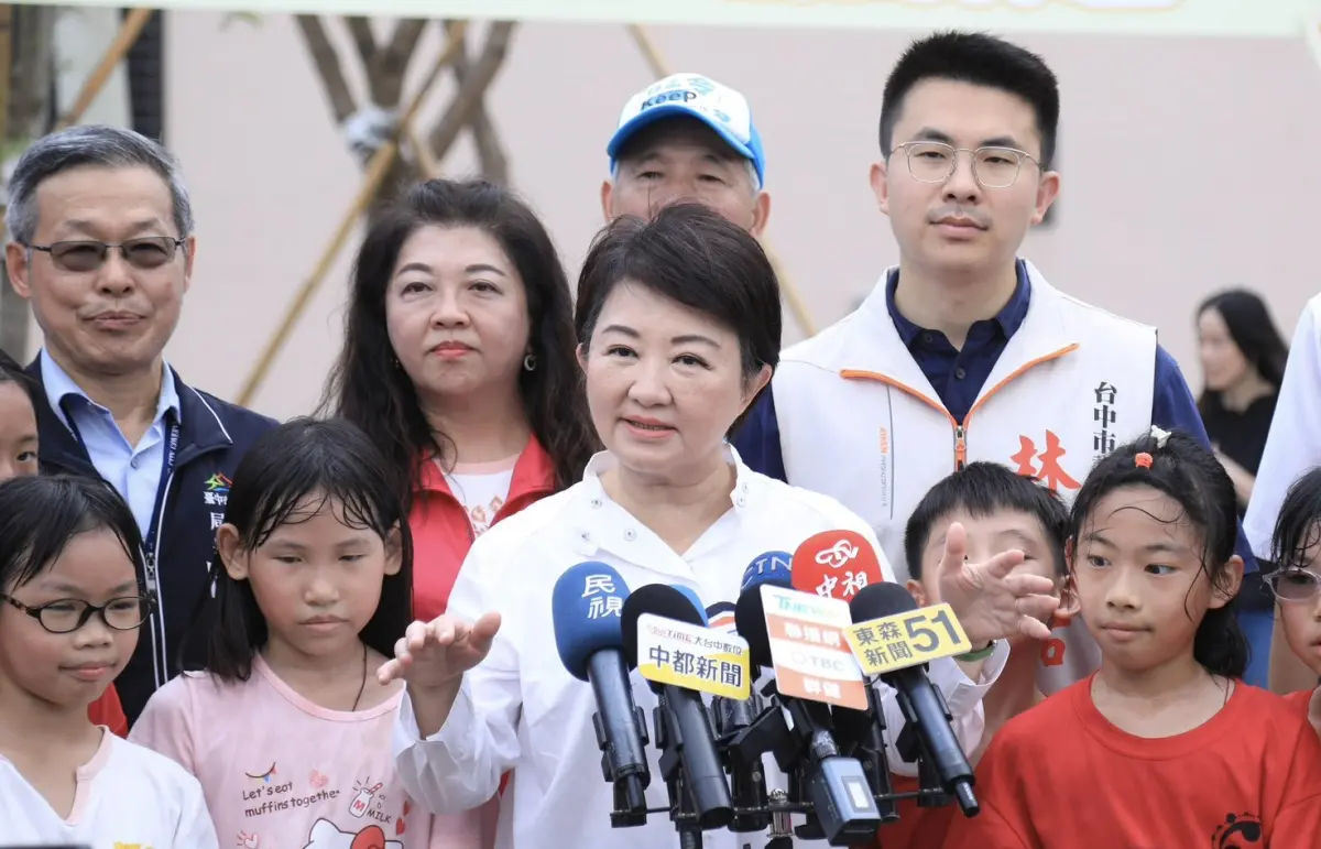 ▲盧秀燕受訪時表示，中捷補助款縮水96%太離譜，「我們的眼淚都快流下來了」。（圖／台中市政府提供，2025.09.17）