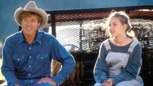 ▲勞勃瑞福自導自演《輕聲細語》是史嘉莉喬韓森首部主演電影。（圖／翻攝自X）