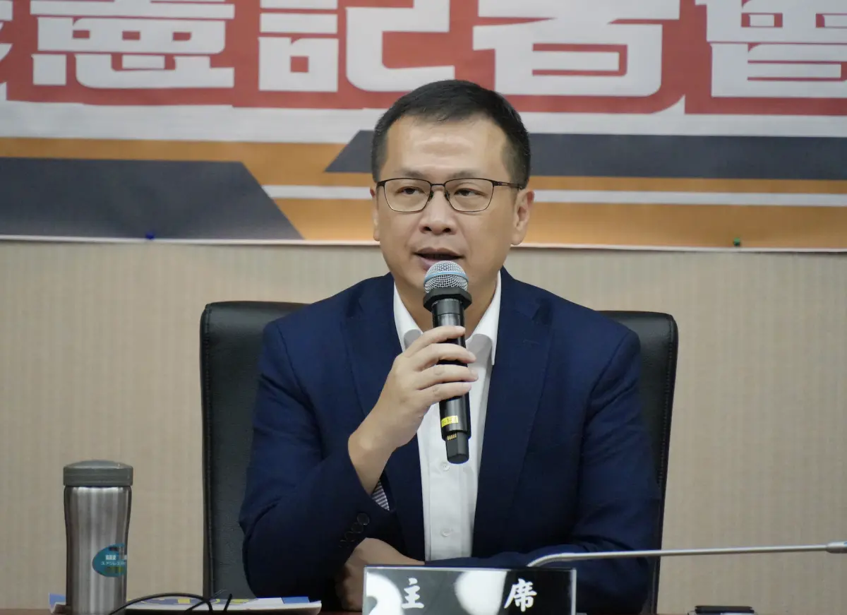 ▲小紅書被禁一年，國民黨立院黨團書記長羅智強說，接下來就要禁就是TikTok，再下一個就是淘寶。（圖／羅智強辦公室提供）